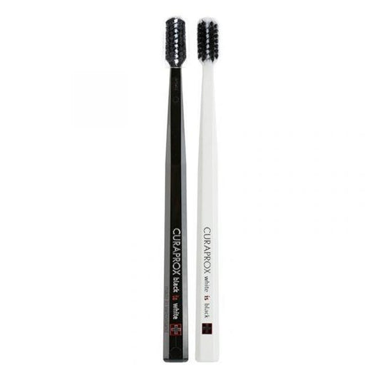 Tecnimed ESCOVA CURAPROX BLACK IS WHITE (B+W)