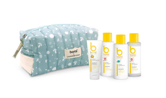 Barral BabyProtect Kit Viagem
(Bolsa Lavandiska + Água de Limpeza 100 ml + Creme Hidratante 100 ml + Creme de Banho 100 ml + Creme Muda Fraldas 75g)